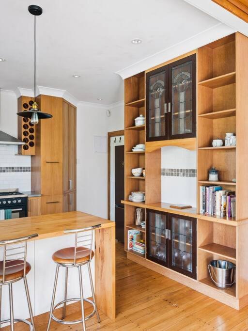Holiday home 600m To Cbd - Riverfront *
